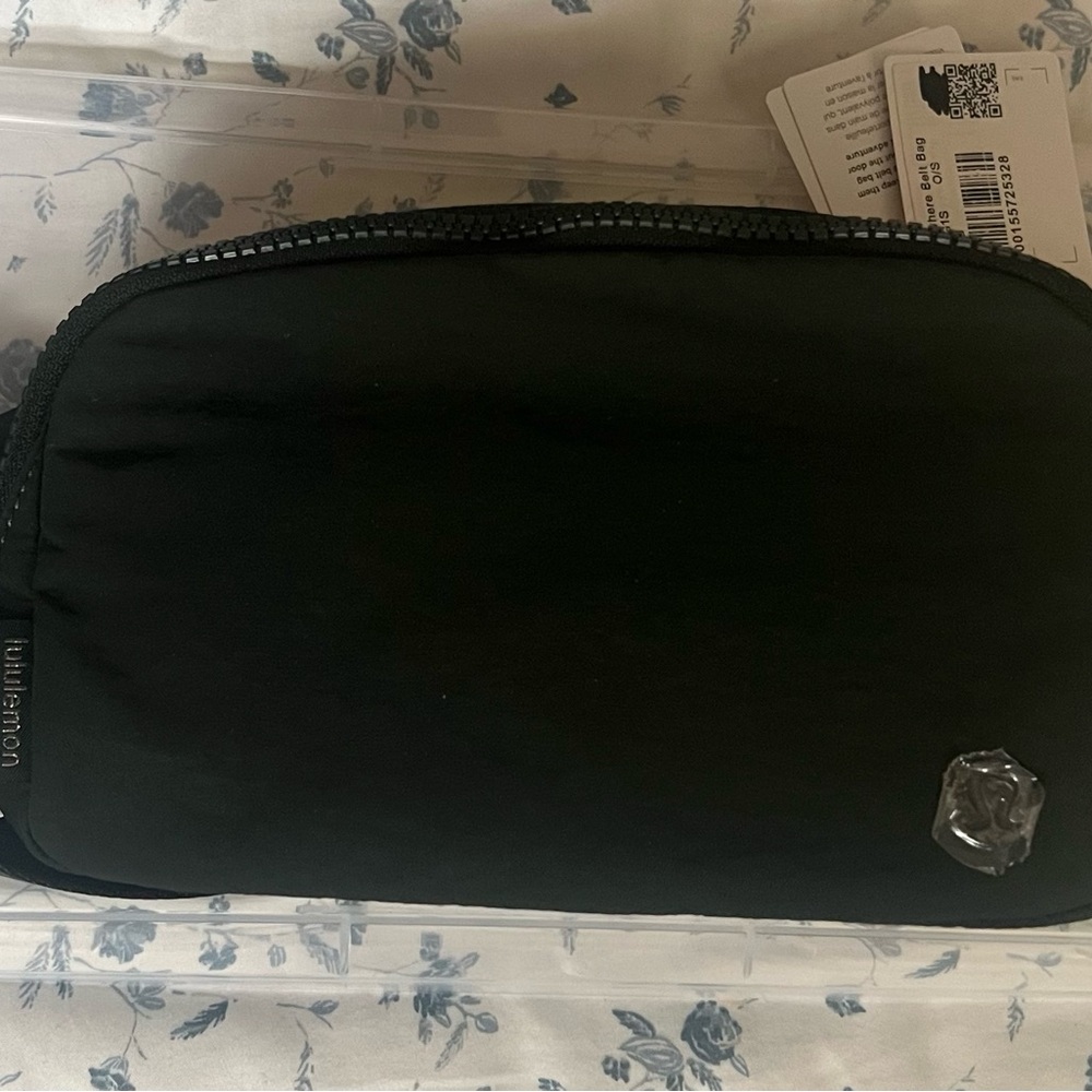 Lululemon Forest Green Belt Bag